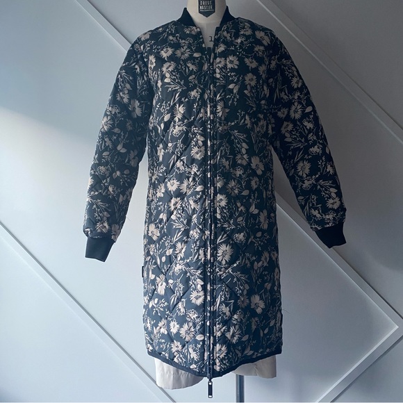 Frank and Oak Skyline Revrsible Long Bomber/Puffer - XS - Picture 10 of 12